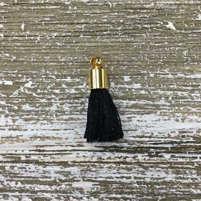 kelliesbeadboutique.com | Silk Tassels with Caps - Short