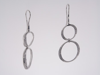 EDC2205 18k White Gold Diamond Earrings