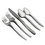 Denmark by Reed & Barton, Silverplate 5-PC Setting Dinner Size, Modern Blade w/ Soup Spoon