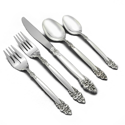 Spanish Crown by Community, Silverplate 5-PC Setting w/ Soup Spoon