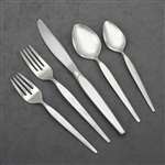Satinique by Community, Stainless 5-PC Setting w/ Soup Spoon