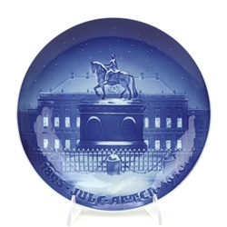 Christmas Plate by Bing & Grondahl, Porcelain Decorators Plate, The Royal Palace