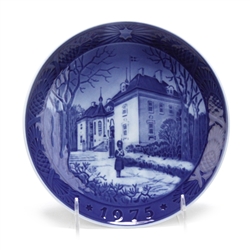 Christmas Plate by Royal Copenhagen, Porcelain Decorators Plate, The Queens Christmas Residence