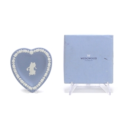 Jasper, Pale Blue by Wedgwood, Stoneware Tray Heart, Flora Girl