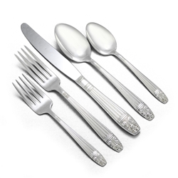 Danish Queen by Wallace, Silverplate 5-PC Setting w/ Soup Spoon