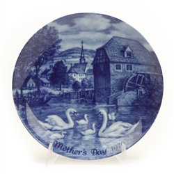 Mother's Day by Berlin Design, China Decorators Plate, Swan With Syngets