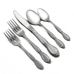 Chatelaine by Oneida, Stainless 5-PC Setting w/ Soup Spoon