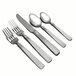 Cresendo II by Reed & Barton, Stainless 5-PC Setting w/ Soup Spoon