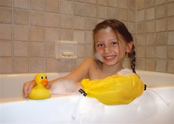 </font><strong>SHOWER<i>sleeve</i> - PEDIATRIC</strong>