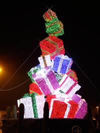 30' LED 3D Tinsel Gift Box Tower