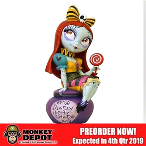 Figurine: Enesco Miss Mindy Sally (904454)