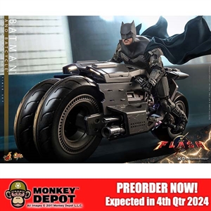 Boxed Figure: Hot Toys Batman (3 Options)