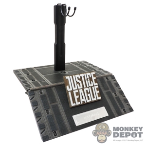 Stand: Hot Toys Justice League Batman Figure Display