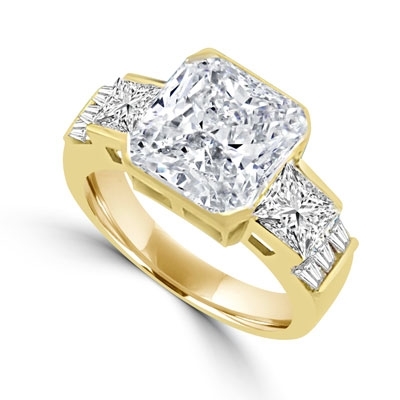 Ring - square cut diamond with baguettes on side