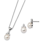 Diamond Essence Pearl Set with Round Brilliant Stones, 1.0 Cts.t.w. set in Platinum Plated Sterling Silver.