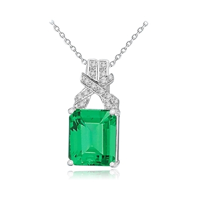 7-carat emerald-cut emerald pendant in Whilte Gold