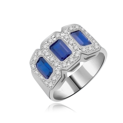 triplet ring with 3 Sapphire stones white gold