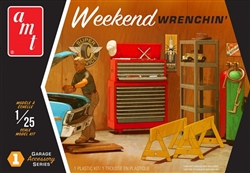 AMT 1/25 Garage Accessory Set #1 Weekend Wrenchin' Plastic Model Kit