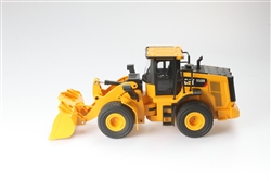 Diecast Masters RC 1/24 CAT 950M Wheel Loader RTR