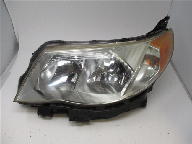 2009 to 2013 Subaru Forester RH Passenger Headlamp Assembly  84001SC061