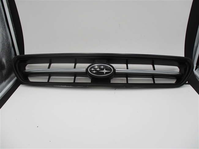 2000 to 2002 Subaru Legacy Front Grille 91112AE470