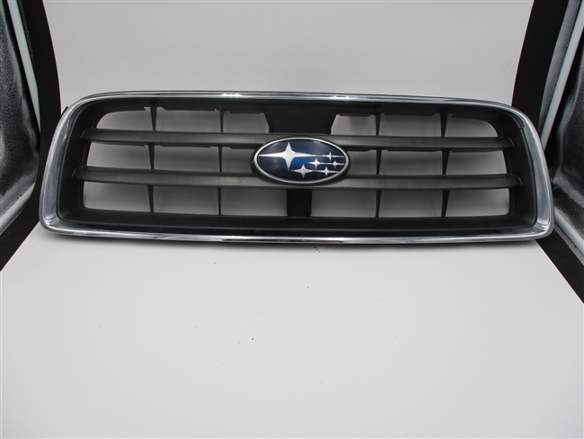 2003 to 2005 Subaru Forester Front Grille 91121SA030