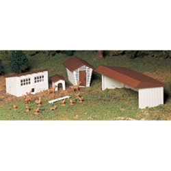 Bachmann 45604 O Plasticville U.S.A. Kits Farm Out-Buildings Pkg 3