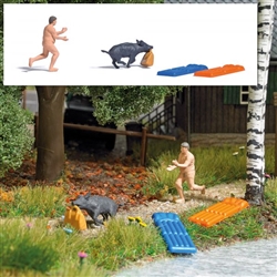 Busch 7948 HO Perky Wild Pig Action Set Naked Man Chasing Pig Stealing Bag 2 Inflatable Rafts