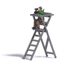 Busch 7957 HO Hunter in Raised Stand Action Set Seated Hunter with Binoculars Wooden Hunting Stand