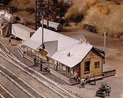 Campbell 402 HO Quincy Station Kit