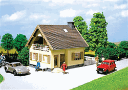 Faller 130205 HO 1-1/2 Story House Kit