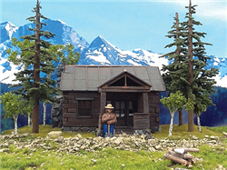 Grand Central Gems SMKY03 HO Smokey the Bear Includes Cabin & 3 Trees