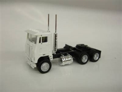 Herpa 15237 HO American Trucks Tractor Only White Road Commander Cabover 3-Axle Unpainted White