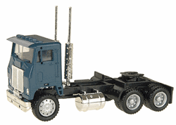 Herpa 25237 HO American Trucks Tractor Only White Road Commander Cabover w/2 Rear Axles Painted