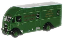 Oxford NAH004 N Albion Horsebox Assembled Southern Railway UK Green White