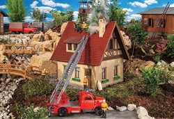 Pola 331090 G House on Fire Kit