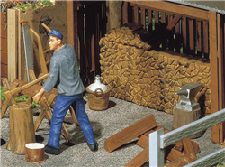 Pola 333213 G Wood Pile & Tools
