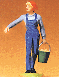 Preiser 47102 1/25 Country Folk: Farmer's Wife In Overalls Carrying Feed Pail