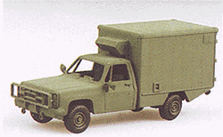 Trident 90007 HO Military US/NATO Modern Light Trucks M1010 Ambulance Chevrolet Pick-Up Cab Green