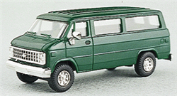 Trident 90066 HO Military US/NATO Modern Light Trucks Chevrolet Personnel Van Green