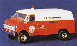 Trident 90175 HO Chevrolet Van Emergency Fire Vehicles County of Los Angeles Fire Department Paramedic Unit Red White Top