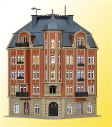 Vollmer 43811 HO 5-Story Corner Building Castle Avenue #1 Red Brick Kit