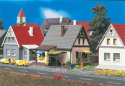 Vollmer 49573 Z House w/Gray Roof Kit