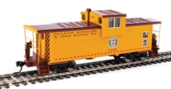 Walthers 8715 HO International Extended Wide-Vision Caboose Duluth Missabe & Iron Range #C-228