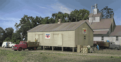 Walthers 3230 N Co-Operative Storage Shed on Pilings Kit