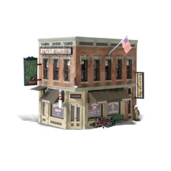 Woodland BR5024 HO Built-Up Corner Emporium