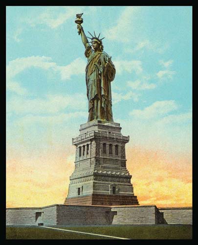 Statue of Liberty 1000-Piece Puzzle from a 1904 post card image