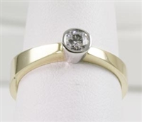 Bezel Solitaire in Graduating 14K TT  Band