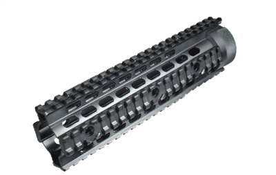 UTG PRO AR15 9" FREEFLOAT QUAD RAIL