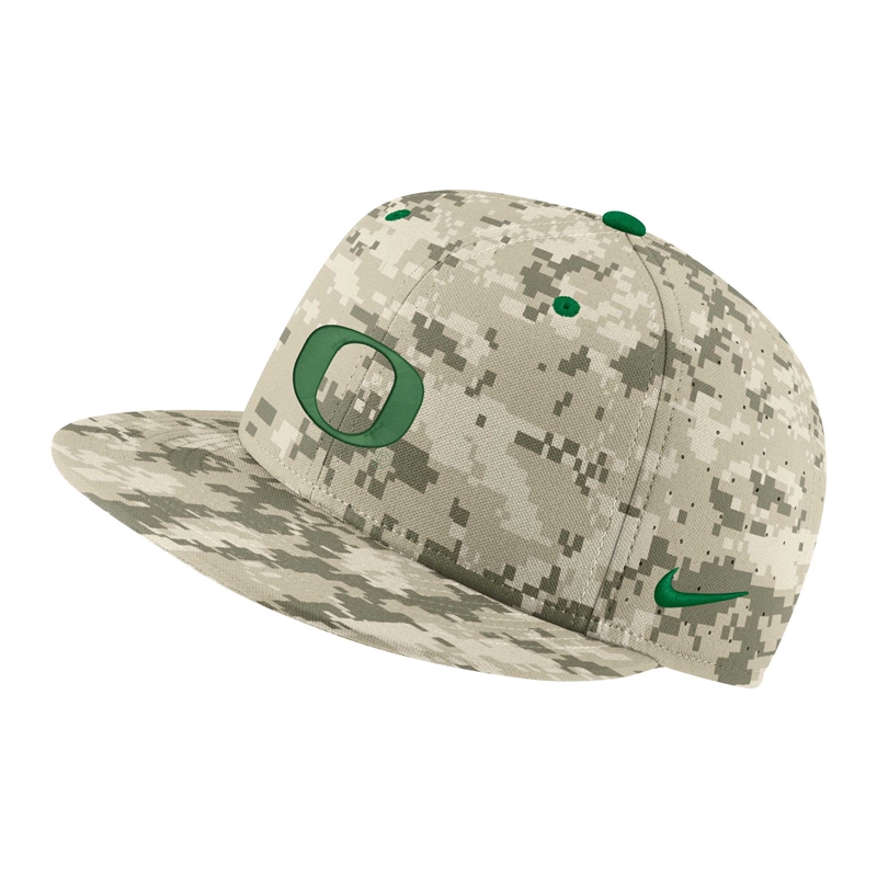 Oregon Ducks Nike AeroBill Baseball Fitted Hat - Camo